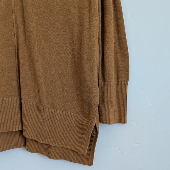 Old Navy Tan V-Neck Tunic Sweater - Picture 4 of 4